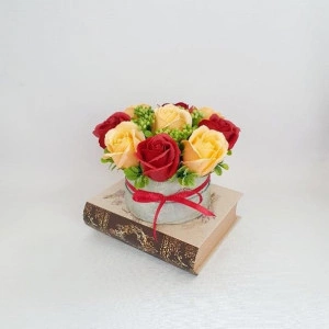 Aranjament floral din flori de sapun (cod 1463) 5003