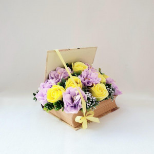 poza aranjament floral -cutie carte 15801