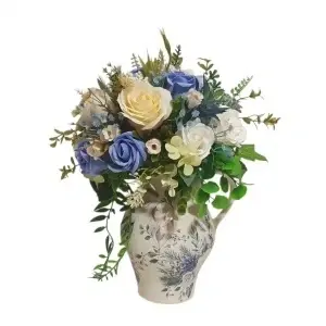 Aranjament  cu flori de sapun in cana ceramica (cod 2369)poza331