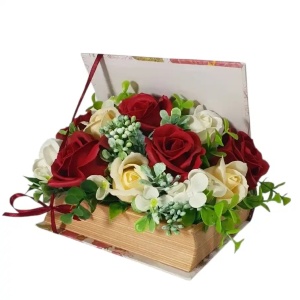 Aranjament de 8 Martie-cutie carte (cod 2268)poza1002