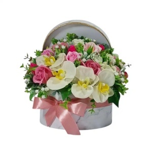 Aranjament floral cu trandafiri si orhidee (cod 2282)poza5
