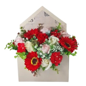 Aranjament floral-cutie plic (cod 2258)poza15