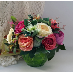  Aranjament floral din trandafiri si bujori 3