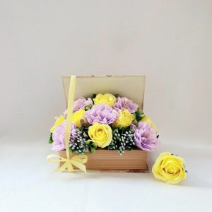 poza aranjament floral -cutie carte 15802