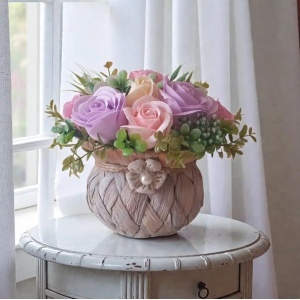 Cos rustic cu flori de sapun (cod 2338)