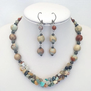 Set din margele de jasper multicolor si chipsuri diverse (cod 204)2