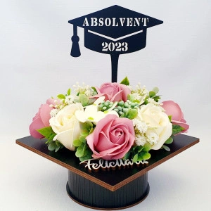 Aranjament floral "Absolvent 2023"- roz/crem(cod 1869)