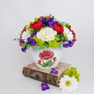 Aranjament floral cu diverse flori de sapun-vas ceramic maci (cod 15013