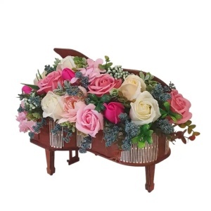 Aranjament floral -cutie pian (cod 2362)poza42