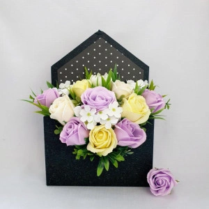 Aranjament floral-cutie plic (cod 1607)