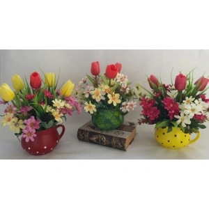  Poza aranjament floral din lalele si flori de camp 7