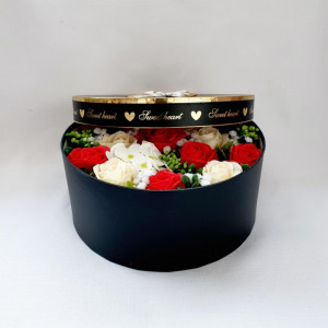 Aranjament flori de sapun-cutie rotunda (cod 1610)-1