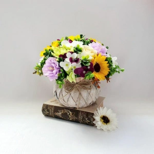 Cos rustic cu flori de sapun -galben-lila (cod 1649)
