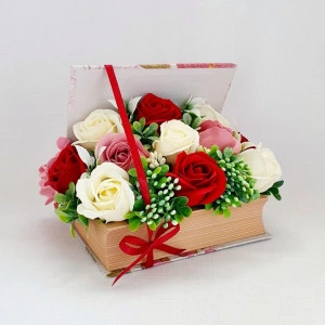 Cutie carte cu flori de sapun 169013