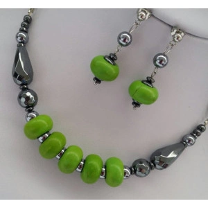 Set din howlite abacus verde si hematit, pe snur de piele - Img 2
