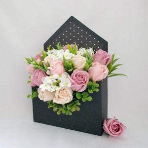 Aranjament floral-cutie plic (cod 1608)-1