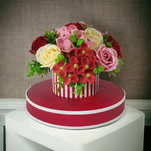 Aranjament floral din flori de sapun-grena (cod 2052)poza1