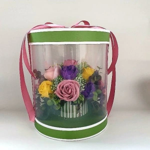 Aranjament floral in cutie cilindrica transparenta verde (cod1344) 2