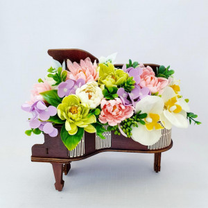 aranjament floride sapun in cutie pian-16857