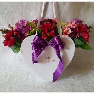 Aranjament flori artificiale-cutie inima (cod 1043)