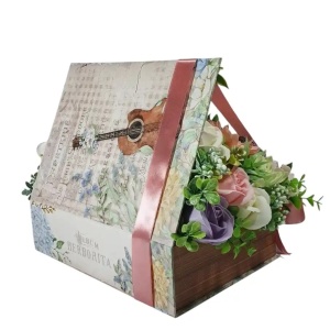 Aranjament pentru 8 Martie -cutie carte (cod 2190)poza3