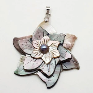 Pandantiv sidef, floare, 47*49 mm