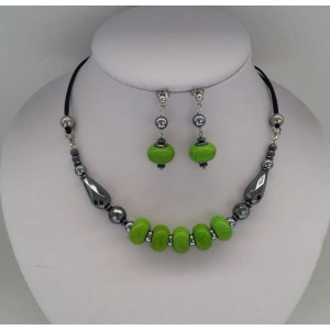 Set din howlite abacus verde si hematit, pe snur de piele - Img 3
