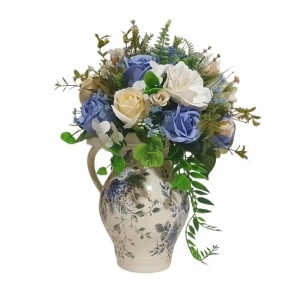 Aranjament  cu flori de sapun in cana ceramica (cod 2369)poza333