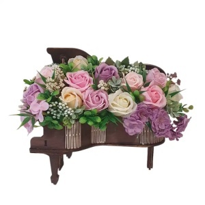 Aranjament floral -cutie pian (cod 2363)poza51