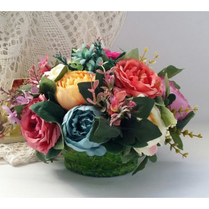 Aranjament floral din trandafiri si bujori 8