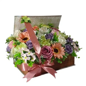 Aranjament pentru 8 Martie -cutie carte (cod 2190)poza2
