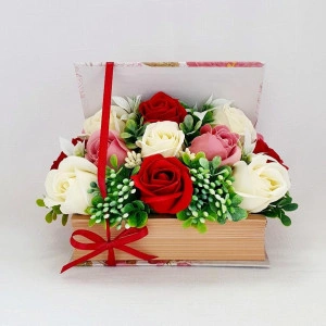 Cutie carte cu flori de sapun 169015