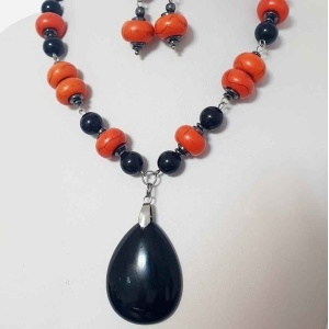 Set din margele de howlite abacus, onix si pandantiv onix poza3