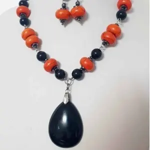 Set din margele de howlite abacus, onix si pandantiv onix poza3
