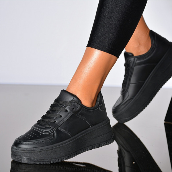 Adidasi Dama Kylie Negri