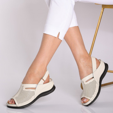 Sandale Cu Platforma Zenobia Bej- Need 4 Shoes