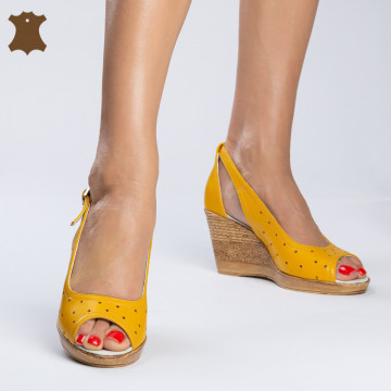 Sandale Piele Naturala Marc Yellow - Need 4 Shoes