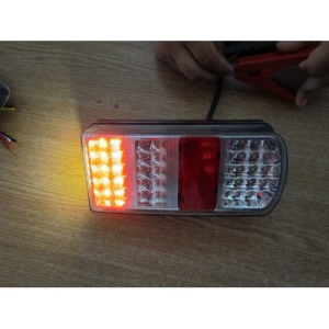 Lampa stop camion DF TRL006 LED 12V - Img 4