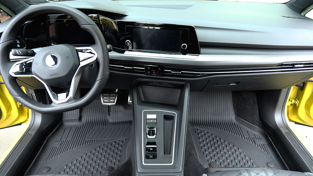 Covorașe auto tip tavita dedicate – protecție reală pentru interiorul mașinii