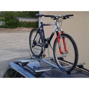 Suport bicicleta Menabo Huggy cu prindere pe bare transversale - Img 4
