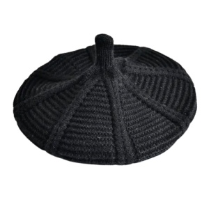 Bereta eleganta tricotata neagra
