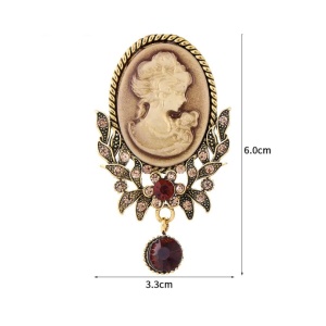 Brosa Vintage Portrait 35893 Ibucork.ro