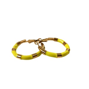 Cercei rotunzi din inox cu email galben 29894 Ibucork.ro