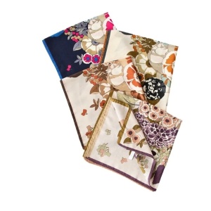 Esarfa patrata din satin Orange Flower 35955 Ibucork.ro
