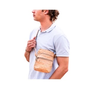 Geanta crossbody barbateasca din pluta 32716 Ibucork.ro