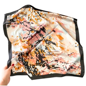 Esarfa din satin Orange and Black 36337 Ibucork.ro