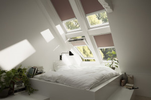 Rulou interior opac Velux DML FK06, actionare electrica, 66x118 cm - Img 3