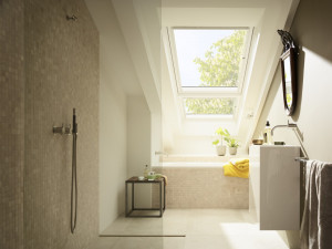 Fereastra mansarda Velux Premium GGU 0068 MK06, deschidere de sus, 78x118 cm - Img 3
