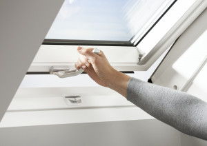 Fereastra mansarda Velux Standard Plus GLU 0061B CK04, deschidere de jos, 55x98 cm - Img 4
