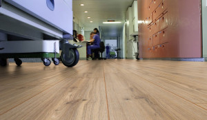 Parchet laminat Kronotex Robusto 120 h Stejar Phalsbourg 12 mm AC5 | 33 | V4 - Img 2